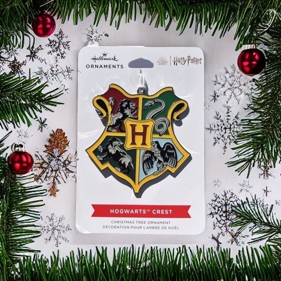 NEW HALLMARK/HARRY POTTER - Fun Mario - 2D Metal Christmas Ornament - HOGWARTS - Picture 1 of 7